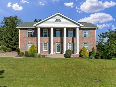 18 RENAISSANCE WAY