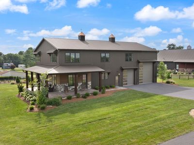 33 Trey Dr