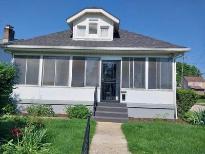 1123 Seymour Ave