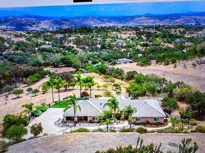 3676 Alta Vista Dr