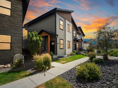 4939 E Wolf Lodge Dr