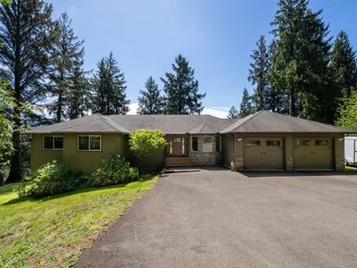 3585 Aldercrest Rd