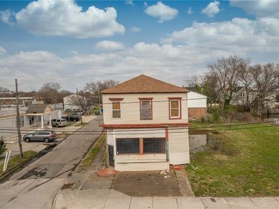 1016 E Brambleton Ave