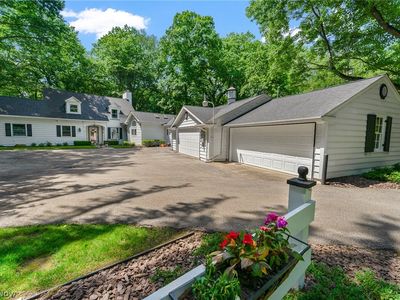 40 Redfern Dr