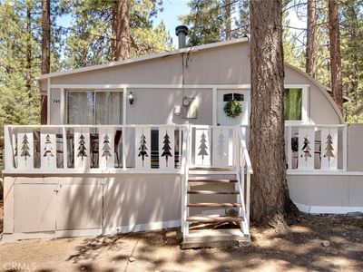 745 Eureka Dr