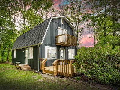 Property at 803 Winesap Cir, Howard, OH