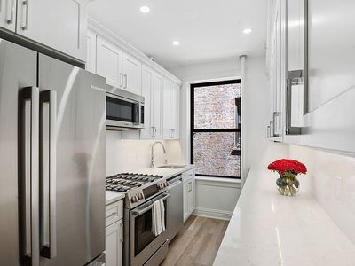 575 Riverside Dr APT 42