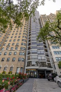 1418 N Lake Shore Dr APT 28
