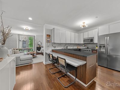 130 W 19th St APT 4F
