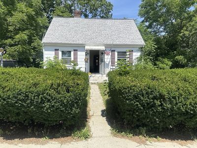22 Hanson Ave
