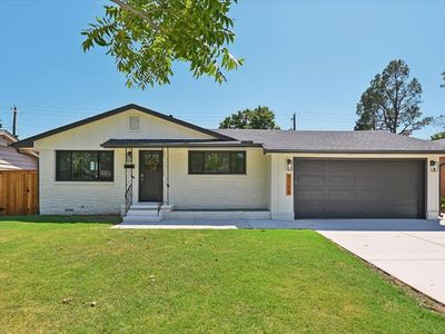 5728 E 25th Pl
