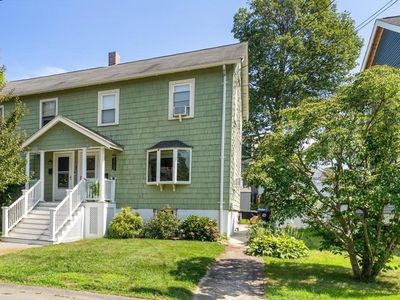 7 Lawrence St #B