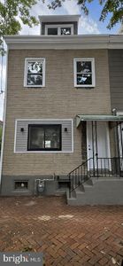 434 S 6th St