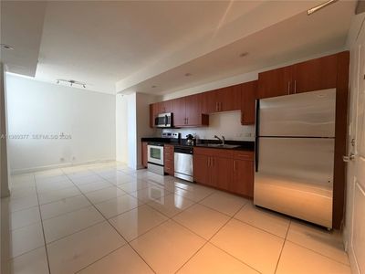 111 E Flagler St APT 606