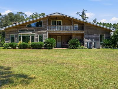 916 Highway 1147