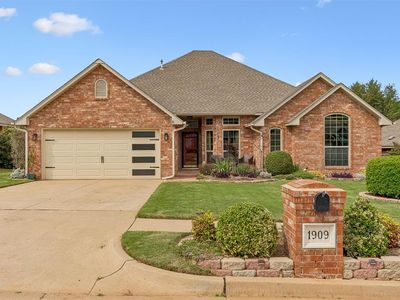 1909 Del Simmons Dr