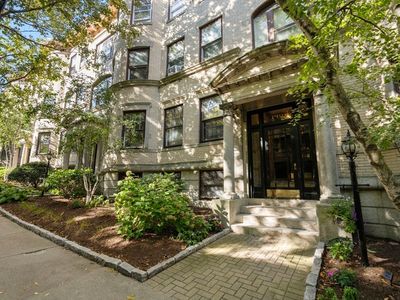 140 Fuller St APT 3