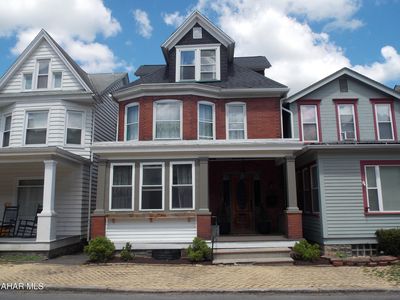 316 22nd Ave