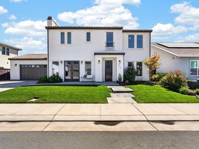 808 Iris Ct