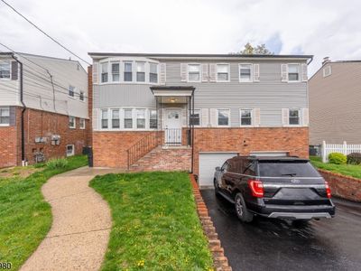 859 Dewey St