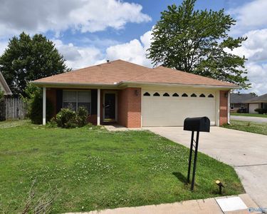 1210 Palisade Ct SW