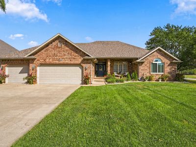 909 Glacier Court