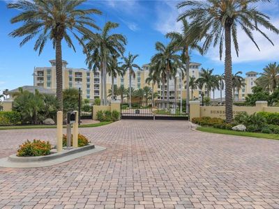 795 Collany Rd #304