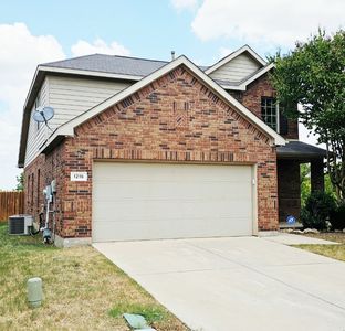 1216 Artesia Dr