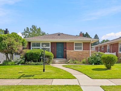 5107 Fairview Ln