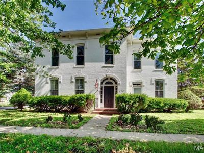 124 W Ross St