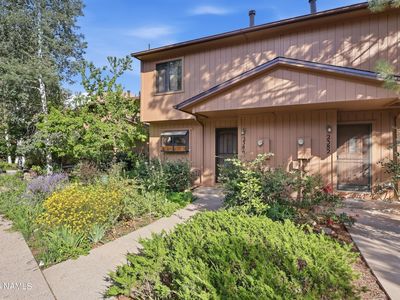 2386 N Earle Dr