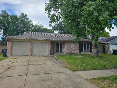 13630 Greenway Dr
