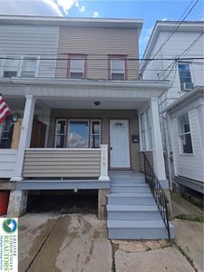 108 W Moser Ave
