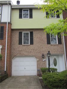 152 Aberdeen Dr