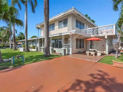 220 SE 12th Ave