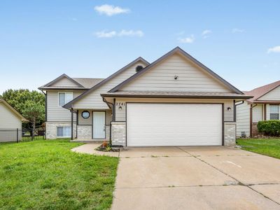 2741 N Battin Ct