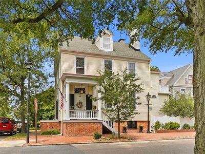 228 North St