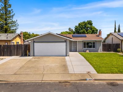 387 Colonial Circle