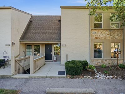 1321 Lake Shore Dr #176