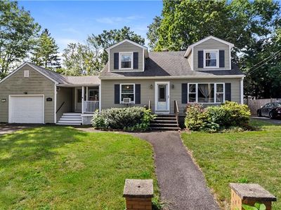 132 Davis Ave