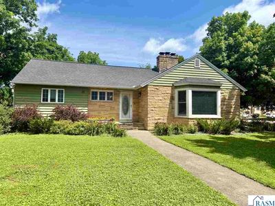 31 Lake Ave E