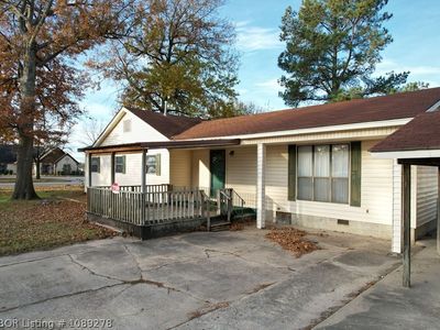 501 W Main St