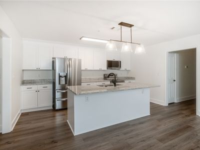 203 Kelly Rd APT 712