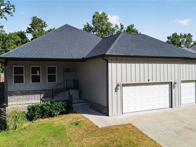 4 Clovelly Ln