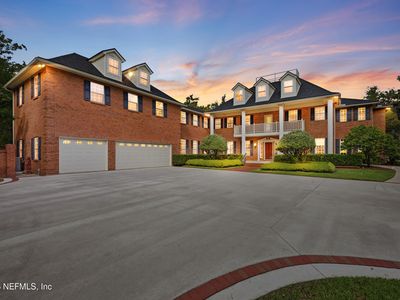2957 FOREST Circle
