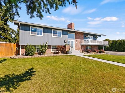 1204 N Vista Road