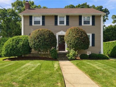 698 High St