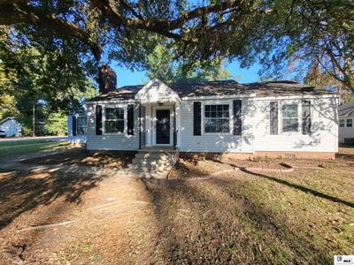 801 Rochelle Ave