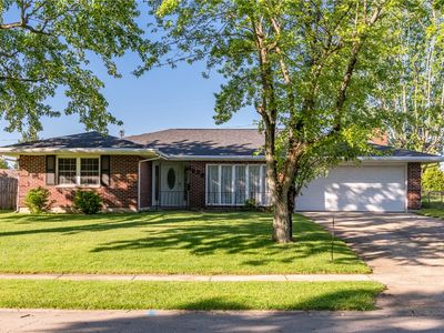 1935 Campus Dr