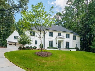 1107 E Beechwood Dr NW